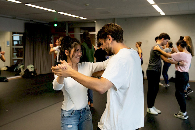 210915bachata_2_1200x1000.jpg