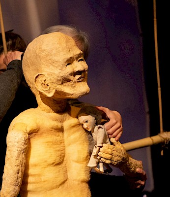 Yuto and the tree (English or Turkish)