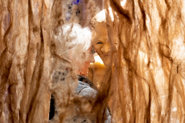 Yuto and the tree (English or Turkish)