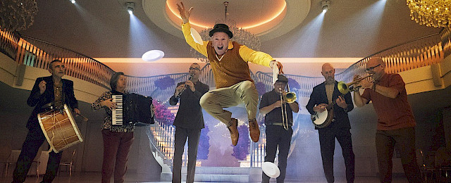promobeeld_1_amsterdam_klezmer_band_-_liggend_-_fotograaf_rene_nuijens_1230x500.jpg